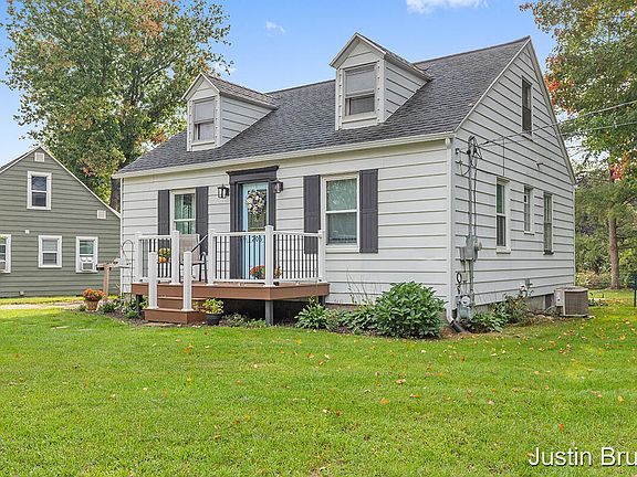 2nd image of 206 Harper Dr