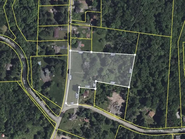 14 Rocky View Dr, Hawley, PA 18428