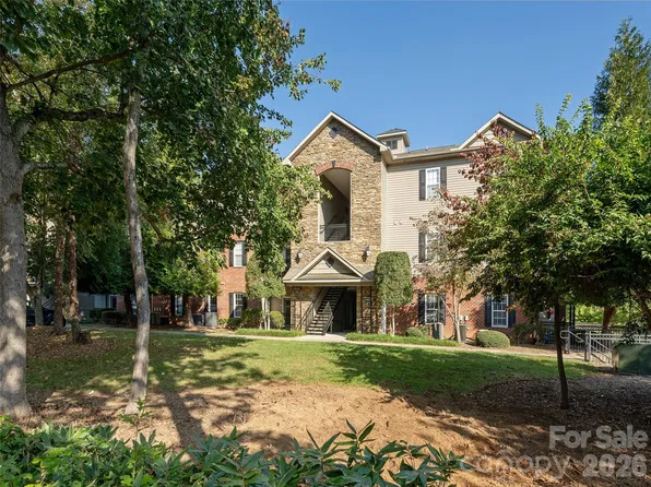437 Appeldoorn Cir, Asheville, NC 28803