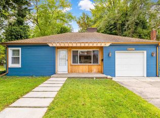 16560 Forest Ave, Eastpointe, MI 48021