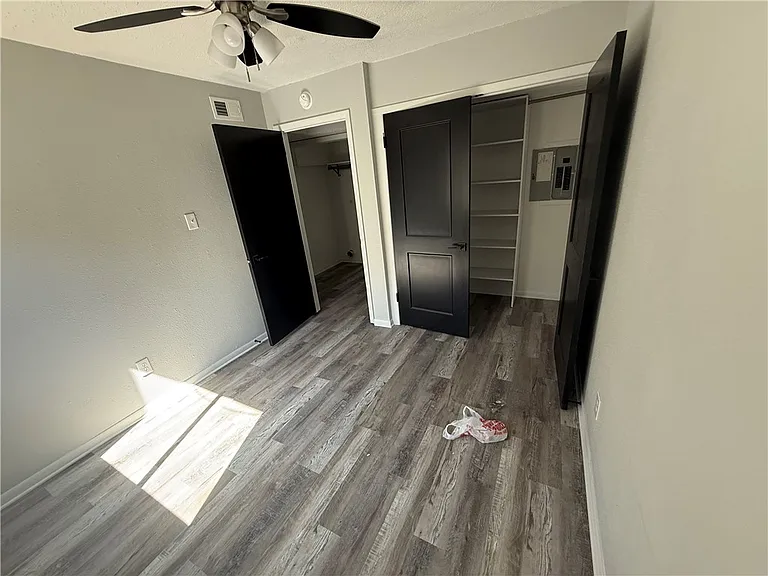 314 S Haswell Dr #B — Photo 8