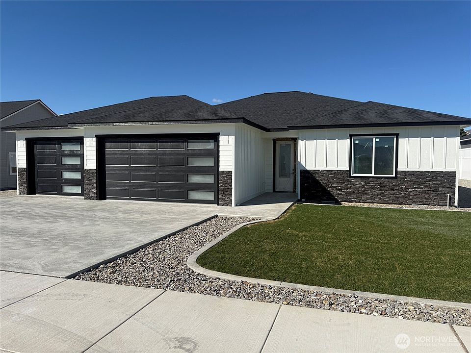 1st image of 881 NE Conner Court