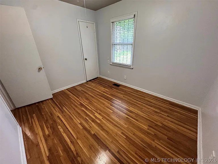 5519 N Garrison Pl — Photo 8