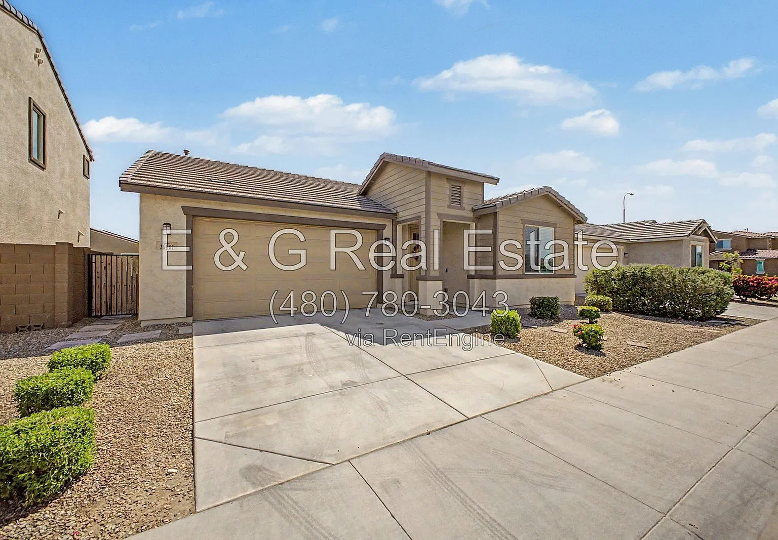 4 bed, 2.5 bath, 2024 sqft, $2,400 — Photo 2