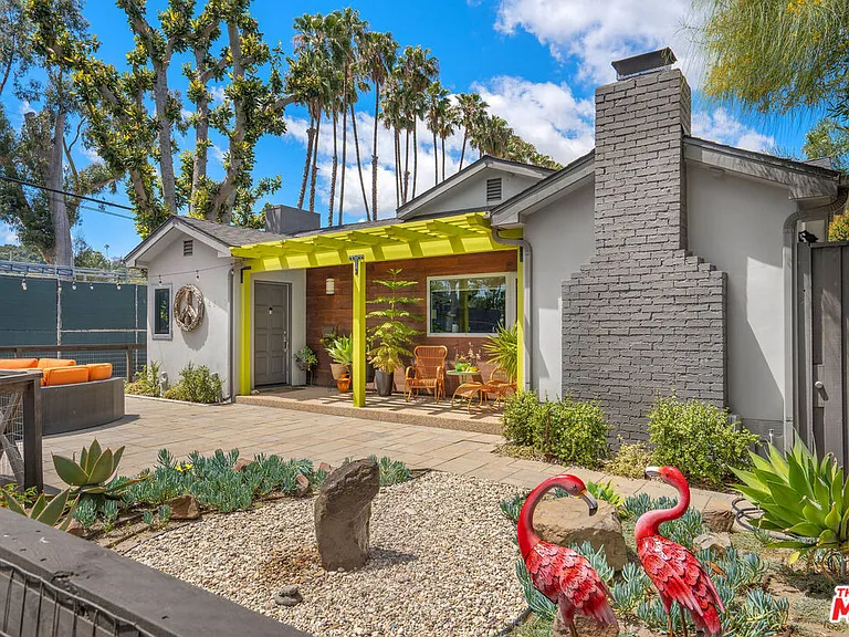 4203 Babcock Ave — Photo 3