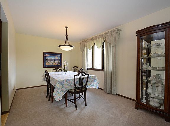 3rd image of 13936 Catherine Dr