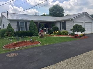 430 4th St, Oak Hill, OH 45656