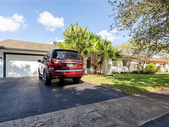 2nd image of 10203 SW 49th Pl #1