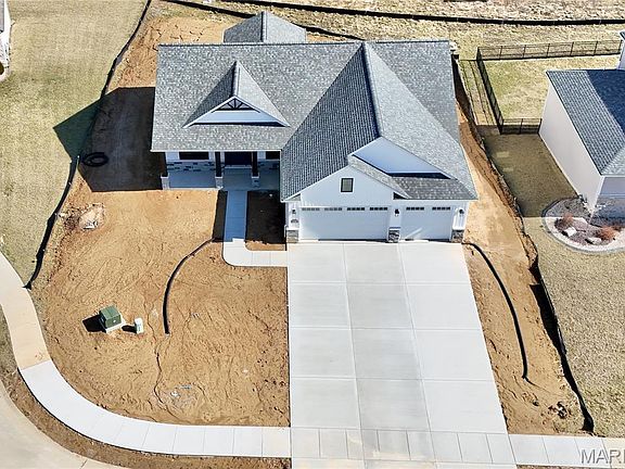 5th image of 1438 Montauk Rd