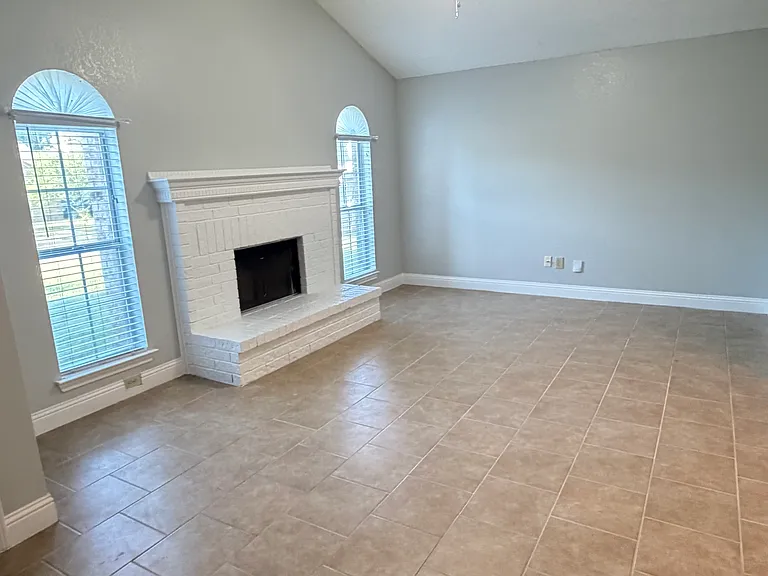 1504 Prentice St — Photo 5