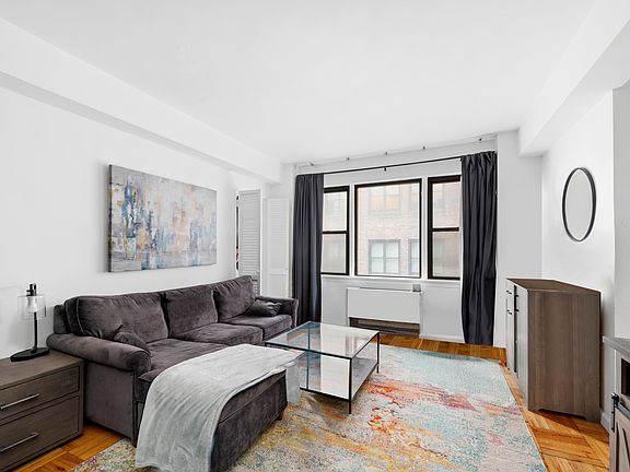4th image of 240 E 46th St APT 8A