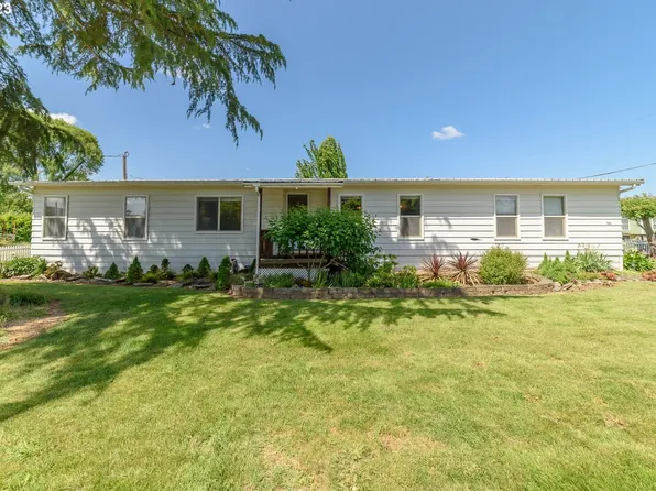 640 S 2nd St, Harrisburg, OR 97446