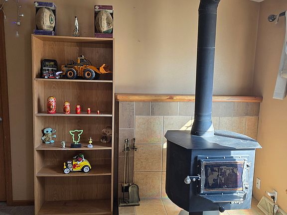 5th image of 466 W 2000 S