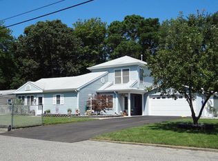 41 Central Ave, Waretown, NJ 08758