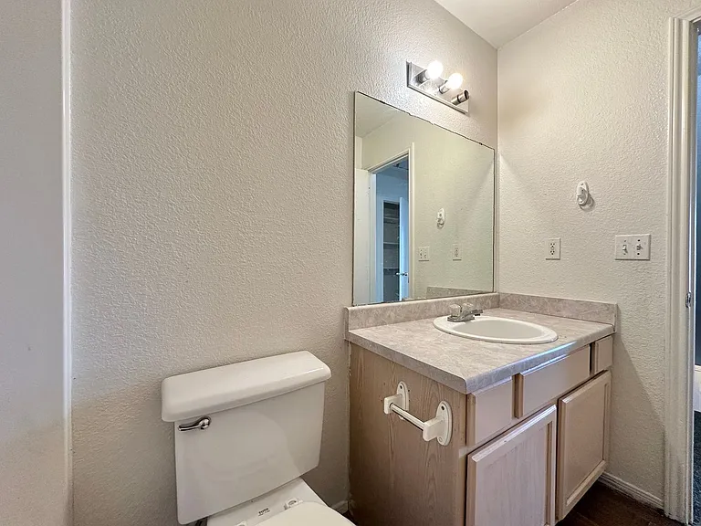 3206 Hereford Lane — Photo 20