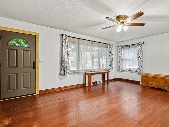 4th image of 1101 A St