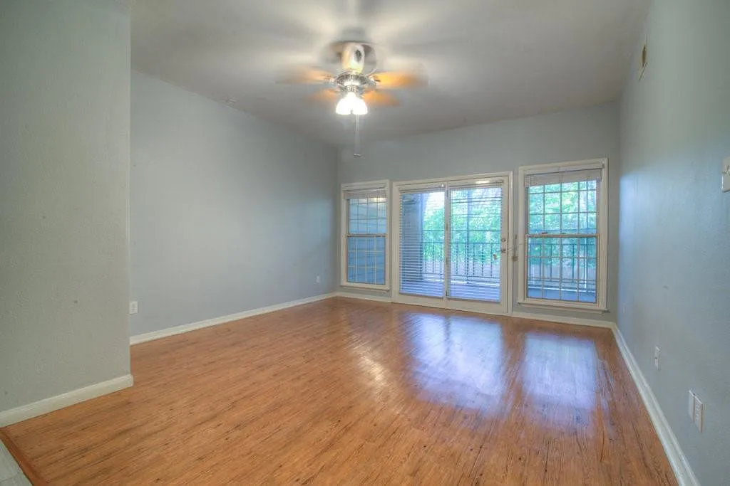 4 bed, 1424 sqft, $3,395 — Photo 4