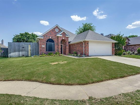 2nd image of 4412 Shadow Oak Dr