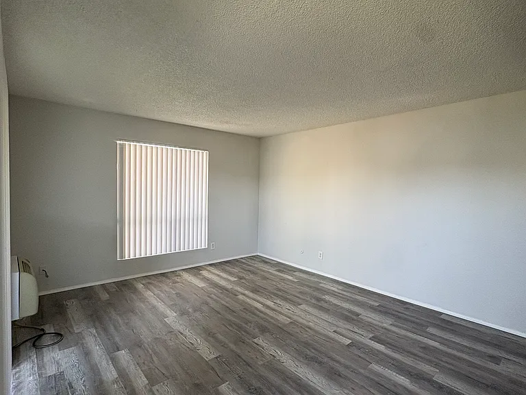 389 S Lincoln Ave #3 — Photo 5