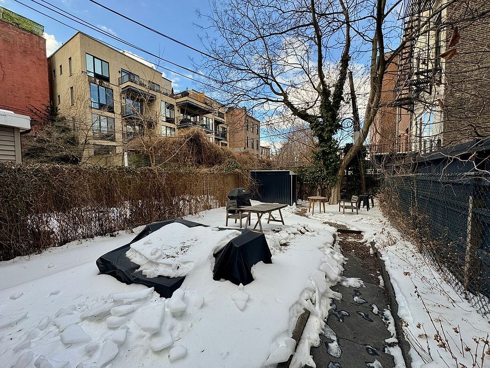 1st image of 104 6th Ave #2