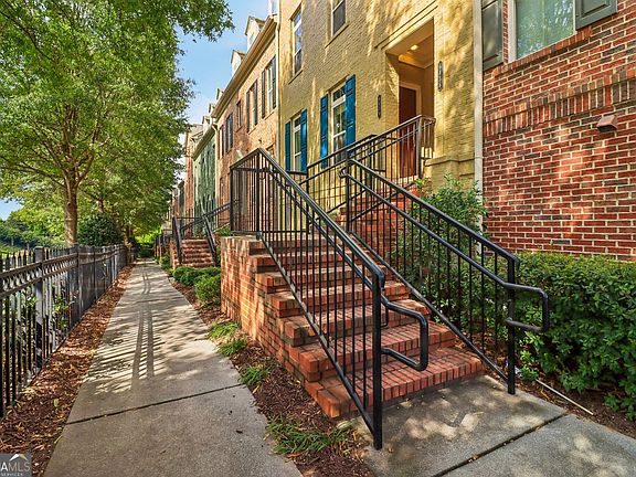 3rd image of 6434 Chariot St #3