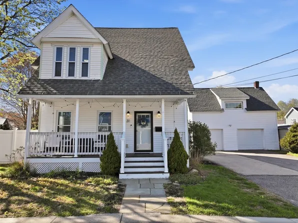 31 Green St, Hudson, MA 01749