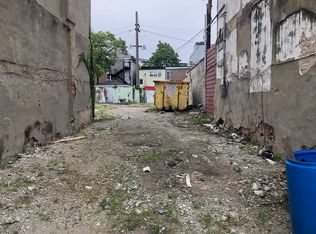 2424 W Roosevelt Rd, Chicago, IL 60608