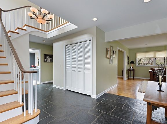 3rd image of 324 Prospect Ave