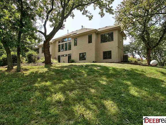 3rd image of 8980 Raven Dr