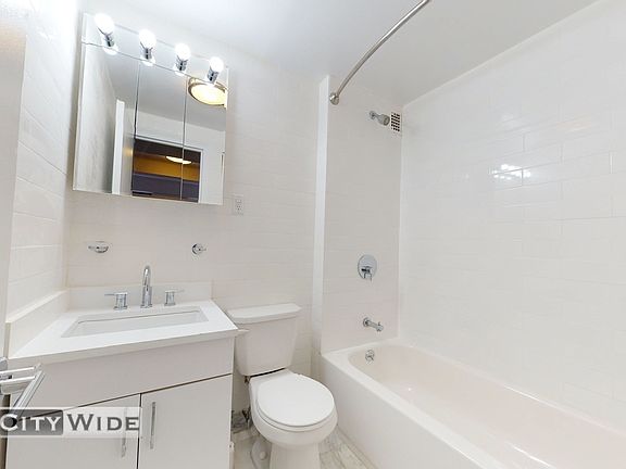 4th image of 160 W 73rd St APT 3b