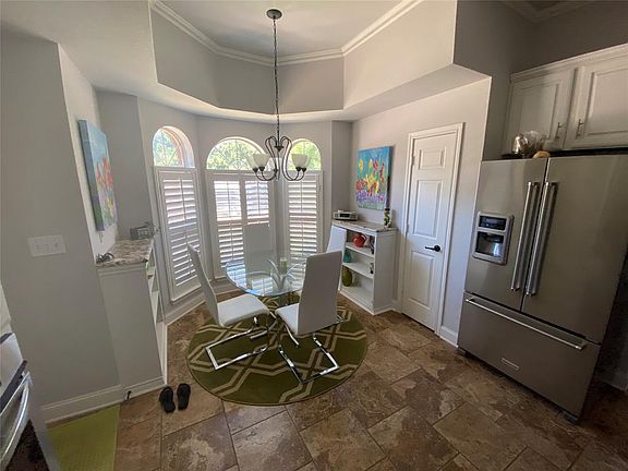 2nd image of 5909 Mockingbird Ln
