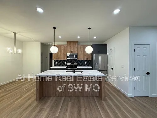 1236 E Paragon St Photo 1