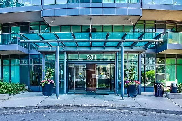231 Fort York Blvd #1210