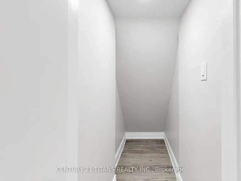 270 Forestwalk St #LOWER — Photo 31