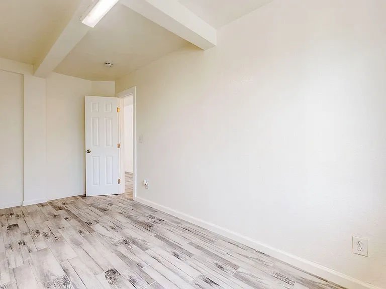 2113 Dennis Ln — Photo 20