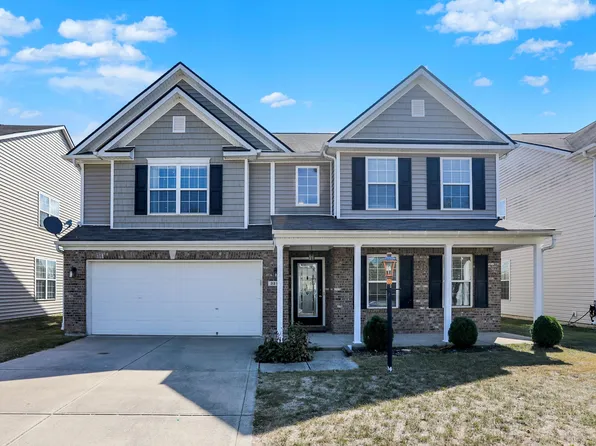 3215 Parkview Dr, Columbus, IN 47201