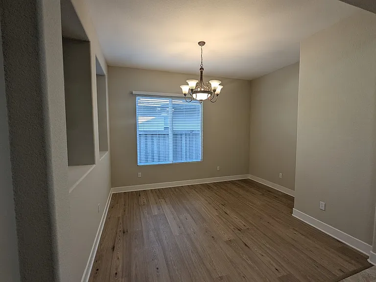 2678 Kingfisher Ln — Photo 7