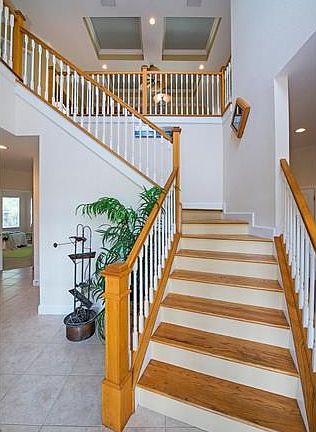 3rd image of 25330 Goldcrest Dr