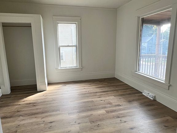4th image of 439 S Parker Dr #1