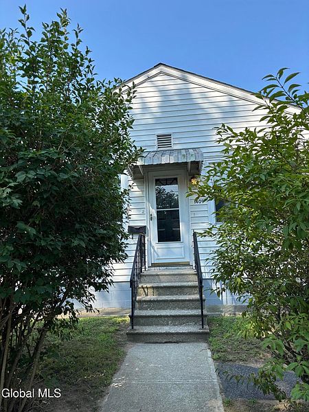 2nd image of 1409 Fordham Avenue
