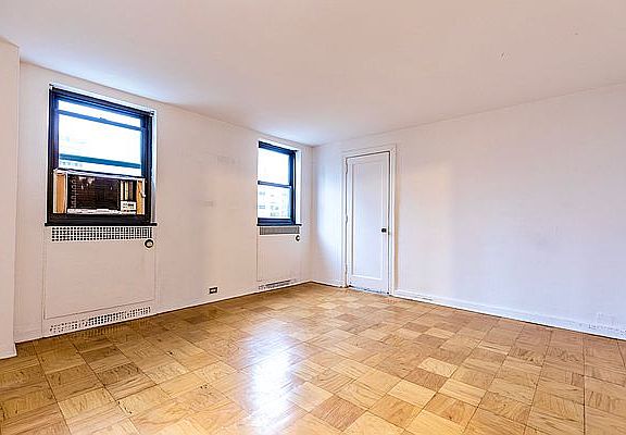 3rd image of 108 E 38th St APT 18