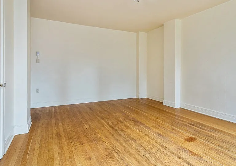 The Windham Apartments — Photo 7