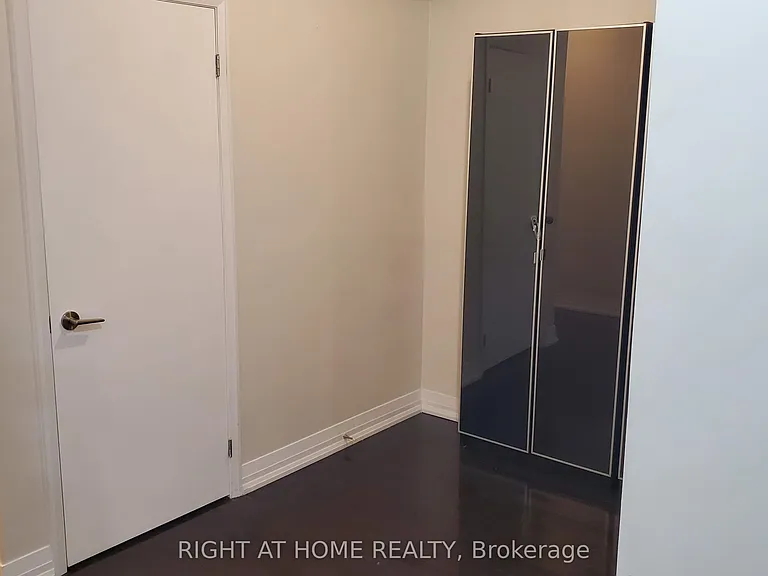 25 Carlton St #2806 — Photo 18