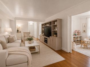 7210 112th St APT 3B, Flushing, NY 11375