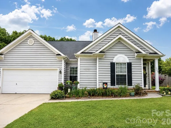 2568 Governors Pointe Ct NE, Concord, NC 28025