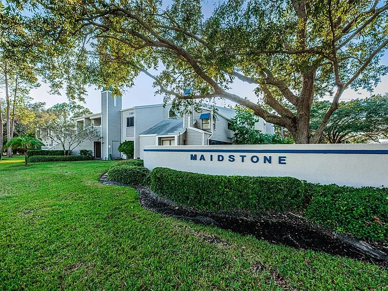 10626 Longwood Dr #102 — Photo 48