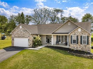 54 Walnut Dr W, Bernville, PA 19506