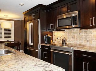 4162 Post Rd APT 12, East Greenwich, RI 02818