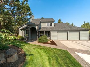 900 NW Chelsea Loop, Bend, OR 97703