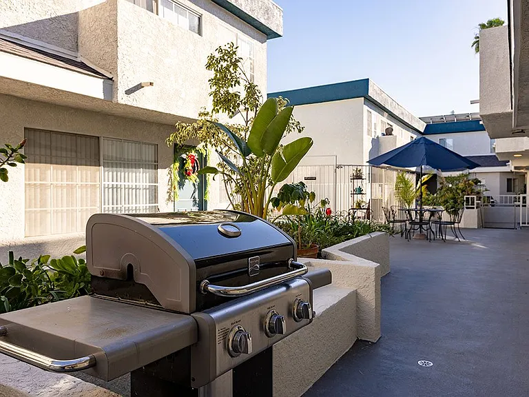 Barbeque area in Tilden Oaks courtyard.